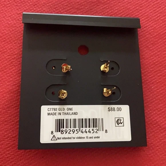 COACH Bear & Pearl Stud earrings set - Picture 4 of 4